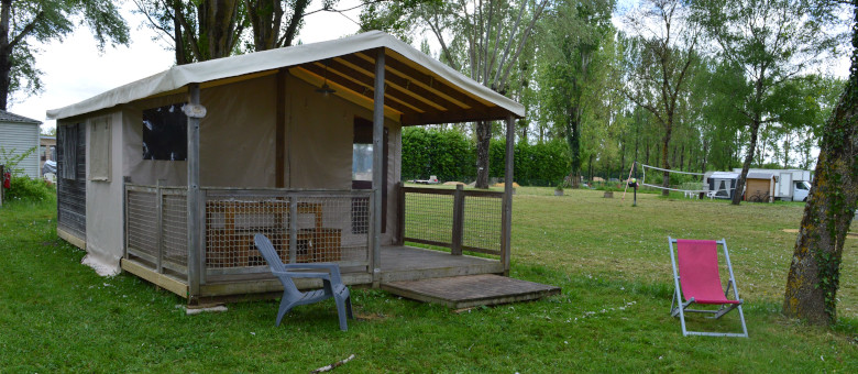 Vue des locations mobil-homes camping de la Grande Pâture au Pays de de la Loire